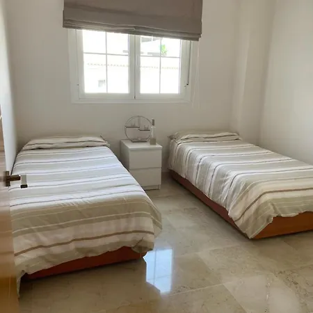 Residencial Duquesa Apartment *